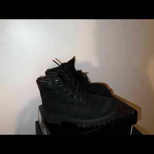 All black timberland boots toddlers 10. Worn once